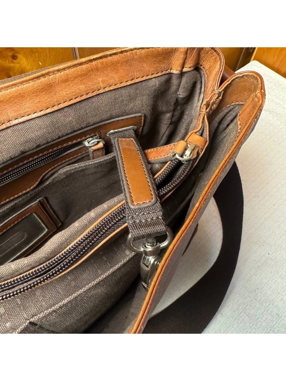 Fossil Genuine Leather Messenger Bag Brown Work Satchel Briefcase 16x12